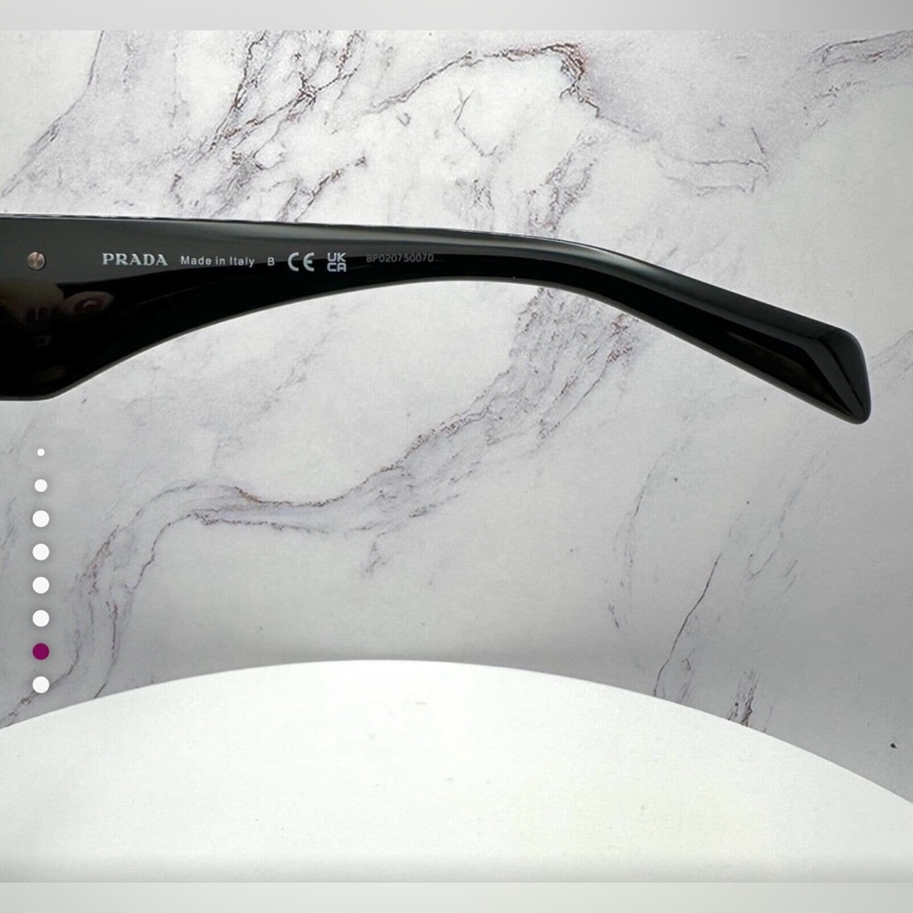Prada Black Sunglasses - Picture 4 of 5